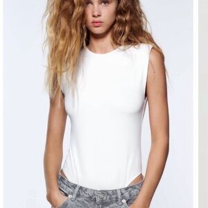 ZARA BodySuit White Sleeveless Shoulder Pads Round Neck Snap Button Small New